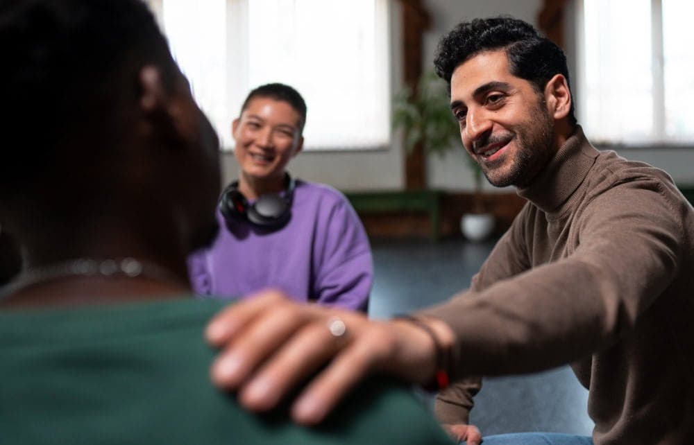 Recovery coach helping NDIS participants